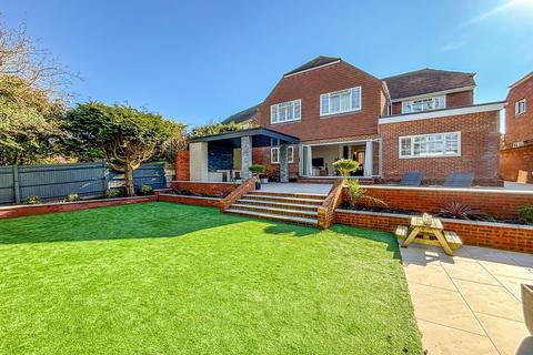 5 bedroom detached house for sale, 9 Glengorse, BATTLE, TN33