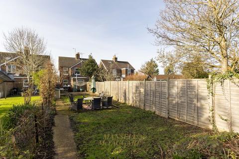 2 bedroom semi-detached house for sale, Hathersham Close, Horley RH6