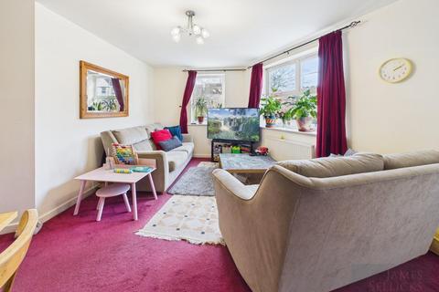 2 bedroom apartment for sale, Larchmont Road, Leicester