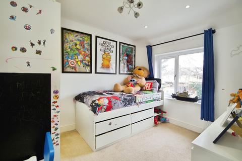2 bedroom terraced house for sale, Markyate Road, Dagenham, RM8