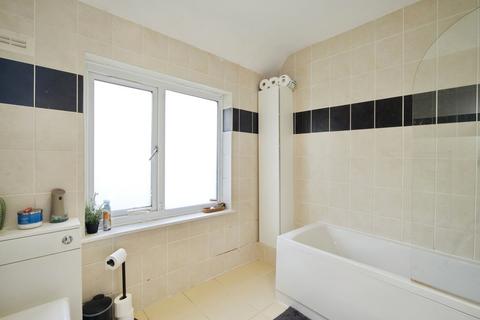 2 bedroom terraced house for sale, Markyate Road, Dagenham, RM8
