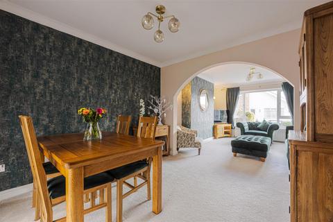 undefined, Parkhill Rise, Winterton