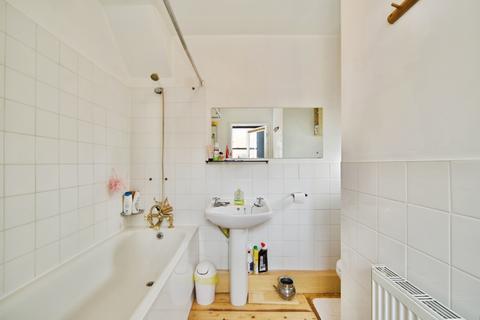 1 bedroom flat for sale, Wakefield Street, East Ham, London, E6