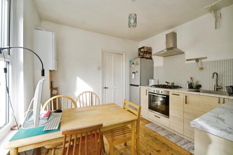 1 bedroom flat for sale, Wakefield Street, East Ham, London, E6