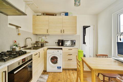 1 bedroom flat for sale, Wakefield Street, East Ham, London, E6