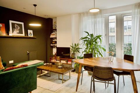 1 bedroom flat for sale, Thunderer Street, Upton Park, London, E13