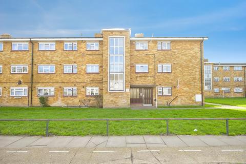 Wood Lane, HORNCHURCH, Essex, RM12