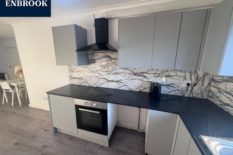 1 bedroom flat to rent, West Road, Shoeburyness SS3