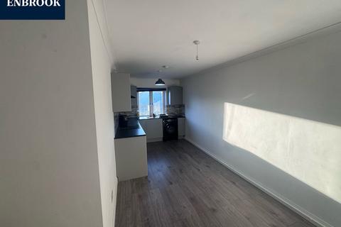 1 bedroom flat to rent, West Road, Shoeburyness SS3