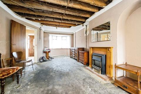 3 bedroom semi-detached house for sale, Stephen Avenue, Rainham, RM13