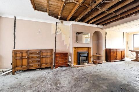 3 bedroom semi-detached house for sale, Stephen Avenue, Rainham, RM13