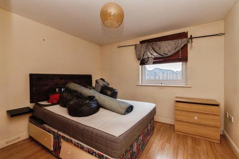2 bedroom flat for sale, Argent Court, Argent Street, Grays, Essex, RM17