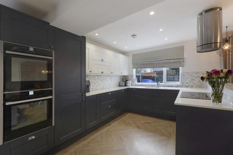 4 bedroom detached house for sale, The Greenways, Paddock Wood