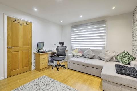3 bedroom terraced house for sale, Ermine Road, Northampton