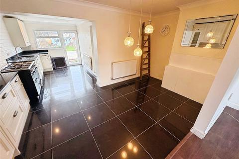 3 bedroom terraced house to rent, Coltham Road, West Midlands WV12