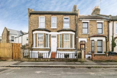 5 bedroom end of terrace house for sale, Park Grove Road, LONDON, London, E11