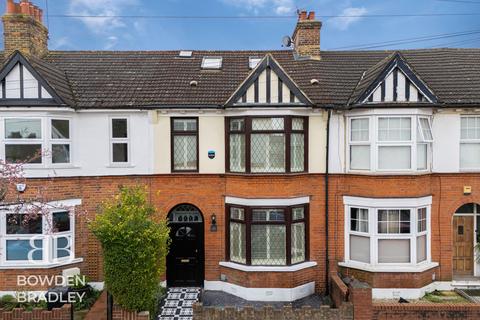 3 bedroom terraced house for sale, Waverley Road, South Woodford, E18