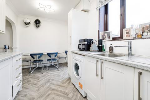 3 bedroom terraced house for sale, Fortin Close, South Ockendon, Essex, RM15