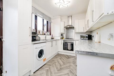 3 bedroom terraced house for sale, Fortin Close, South Ockendon, Essex, RM15