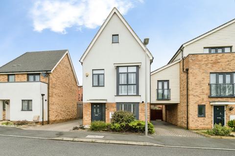 4 bedroom link detached house for sale, Meadow Drive, Aveley, South Ockendon, Essex, RM15