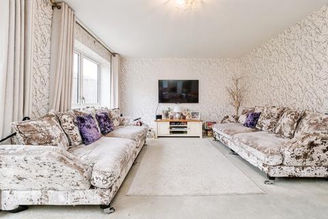4 bedroom link detached house for sale, Meadow Drive, Aveley, South Ockendon, Essex, RM15