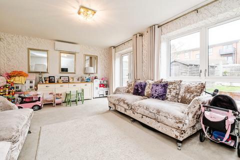 4 bedroom link detached house for sale, Meadow Drive, Aveley, South Ockendon, Essex, RM15