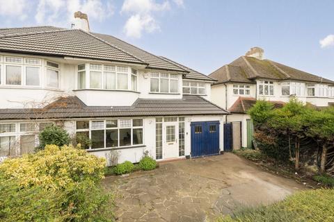 undefined, Staines Road East, Sunbury-On-Thames TW16