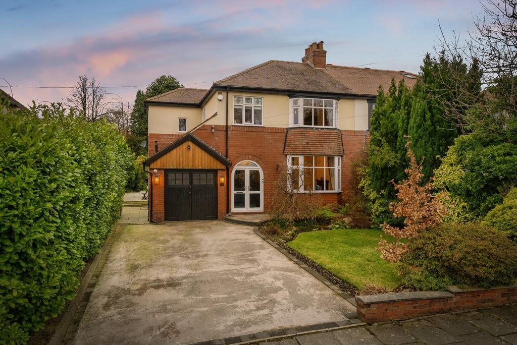 4 bedroom semi-detached house for sale