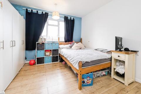undefined, Stirling Close, Rainham, Essex, RM13