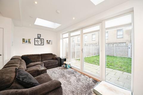 4 bedroom house for sale, Bridgend Crescent, Rainham, RM13