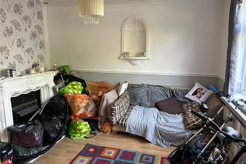 3 bedroom terraced house for sale, North Hill Drive, Romford, RM3