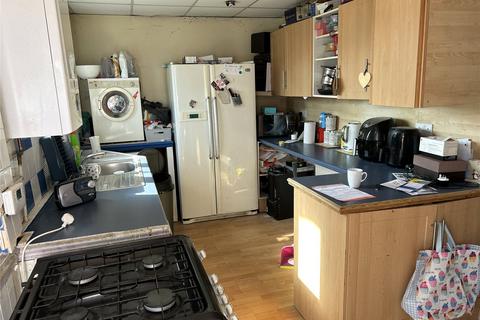 3 bedroom terraced house for sale, North Hill Drive, Romford, RM3