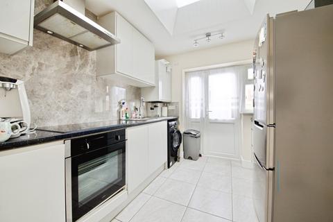 3 bedroom terraced house for sale, Tennyson Road, ROMFORD, Essex, RM3