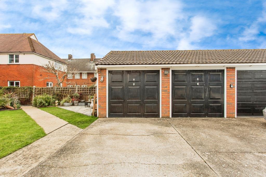 Garage &amp; Parking