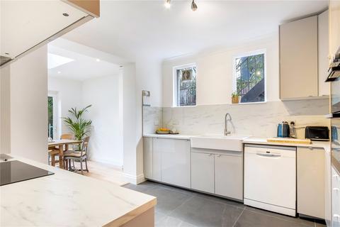 3 bedroom apartment for sale, Colney Hatch Lane, London, N10