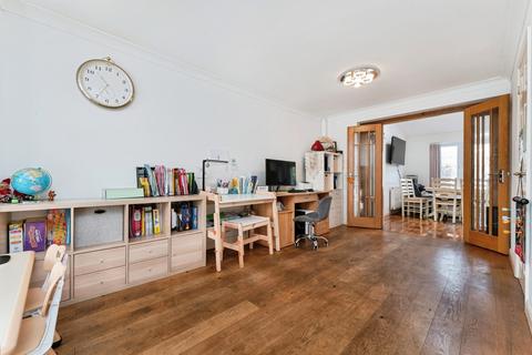 undefined, Derwent Close, Cambridge, Cambridgeshire, CB1
