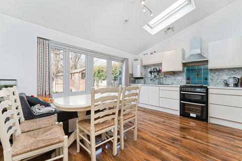 undefined, Derwent Close, Cambridge, Cambridgeshire, CB1