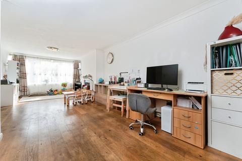 undefined, Derwent Close, Cambridge, Cambridgeshire, CB1