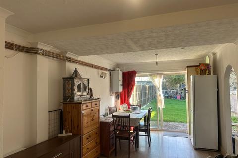 4 bedroom terraced house to rent, Harley Road, Harrow HA1