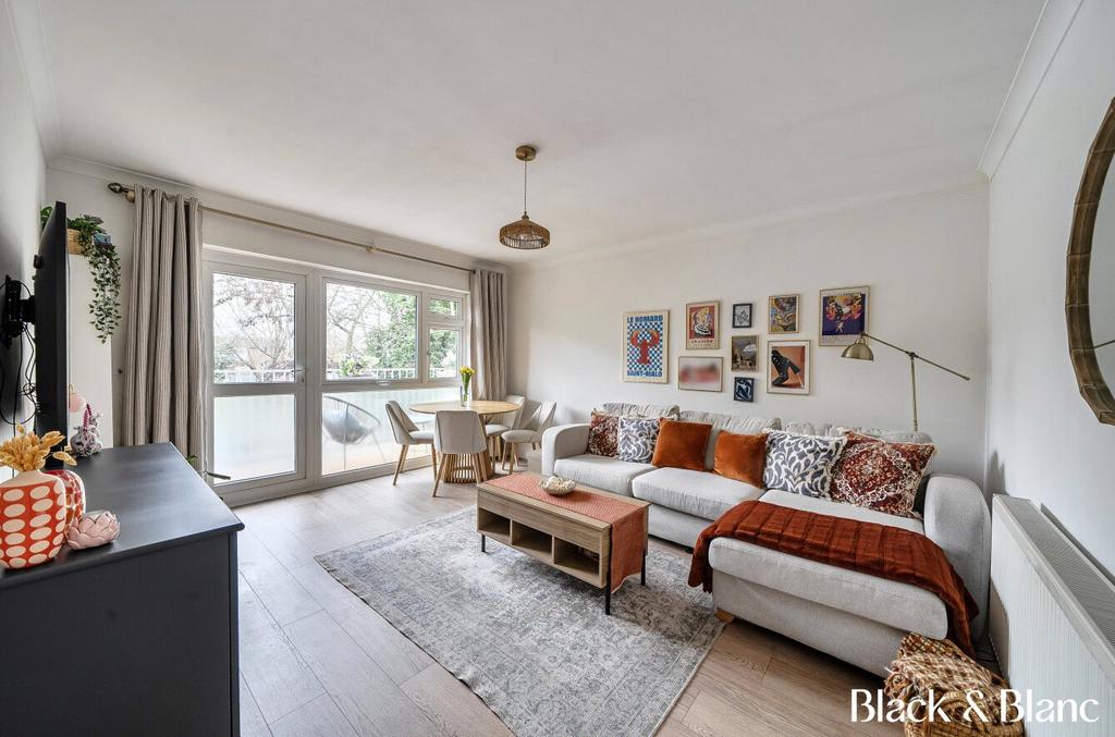 Living/Dining Room