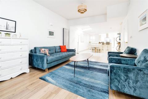 5 bedroom terraced house for sale, Caistor Park Road, London, E15