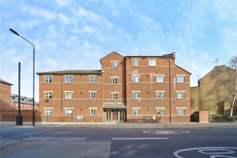 101 West Ham, London, E15