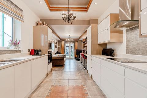 4 bedroom terraced house for sale, Scott Park Road, Burnley, Lancashire, BB11