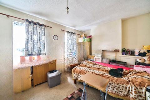 3 bedroom terraced house for sale, Selsdon Road, London, E13