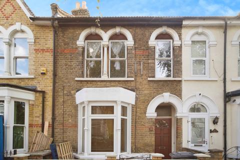 1 bedroom flat for sale, Hazelwood Road, Walthamstow, E17
