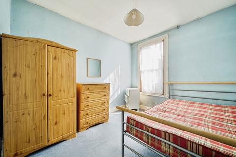 1 bedroom flat for sale, Hazelwood Road, Walthamstow, E17