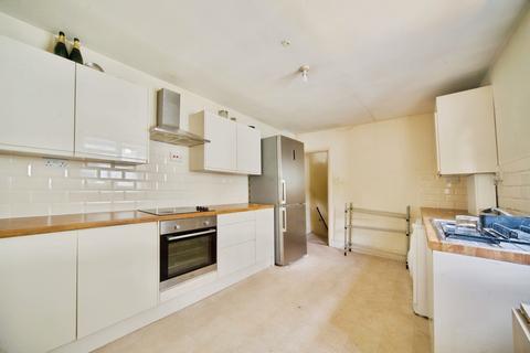 1 bedroom flat for sale, Hazelwood Road, Walthamstow, E17