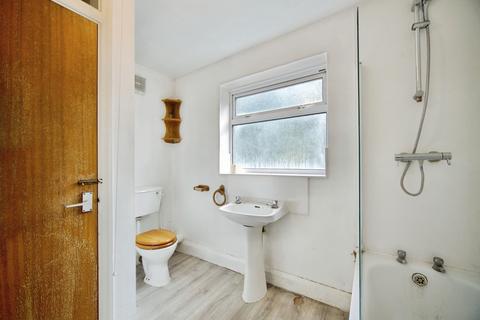 1 bedroom flat for sale, Hazelwood Road, Walthamstow, E17