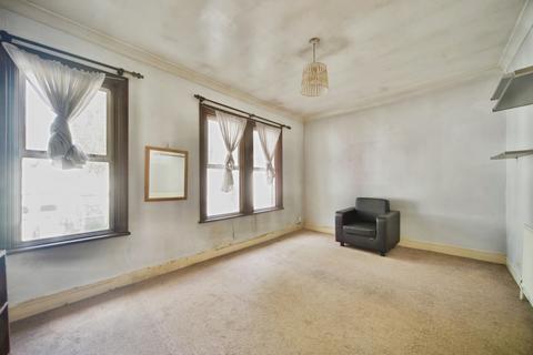 1 bedroom flat for sale, Hazelwood Road, Walthamstow, E17