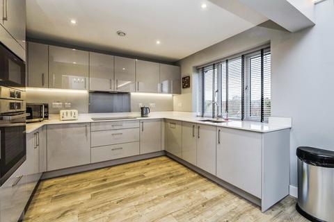 3 bedroom bungalow for sale, Larkfield, CAMBRIDGE, Cambridgeshire, CB21